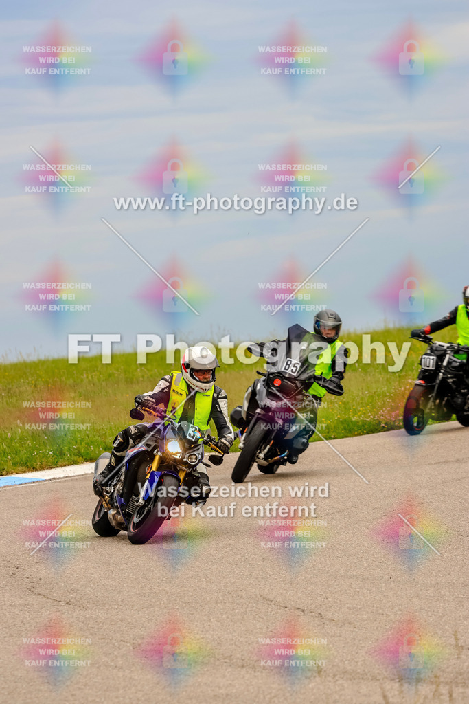 MotoTeam-2251 | Hier findet Ihr Bilder von Touristenfahrten auf der Nürburgring Nordschleife oder von anderen Veranstaltungen die ich besucht habe. Viel Spass beim Durch Schauen 