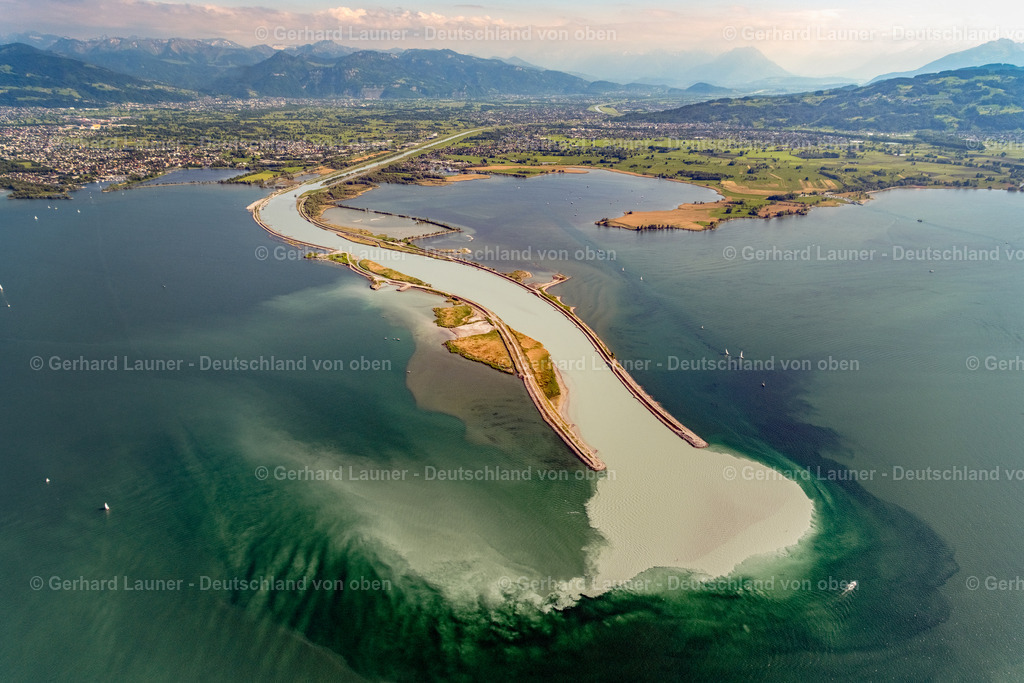 4028090 | HARD 17.05.2020 Uferbereiche entlang der Fluss- Mündung des Rhein in den Bodensee in Hard in Vorarlberg, Österreich. // Riparian areas along the river mouth of the Rhine in Lake Constance in Hard in Vorarlberg, Austria. Foto: Gerhard Launer