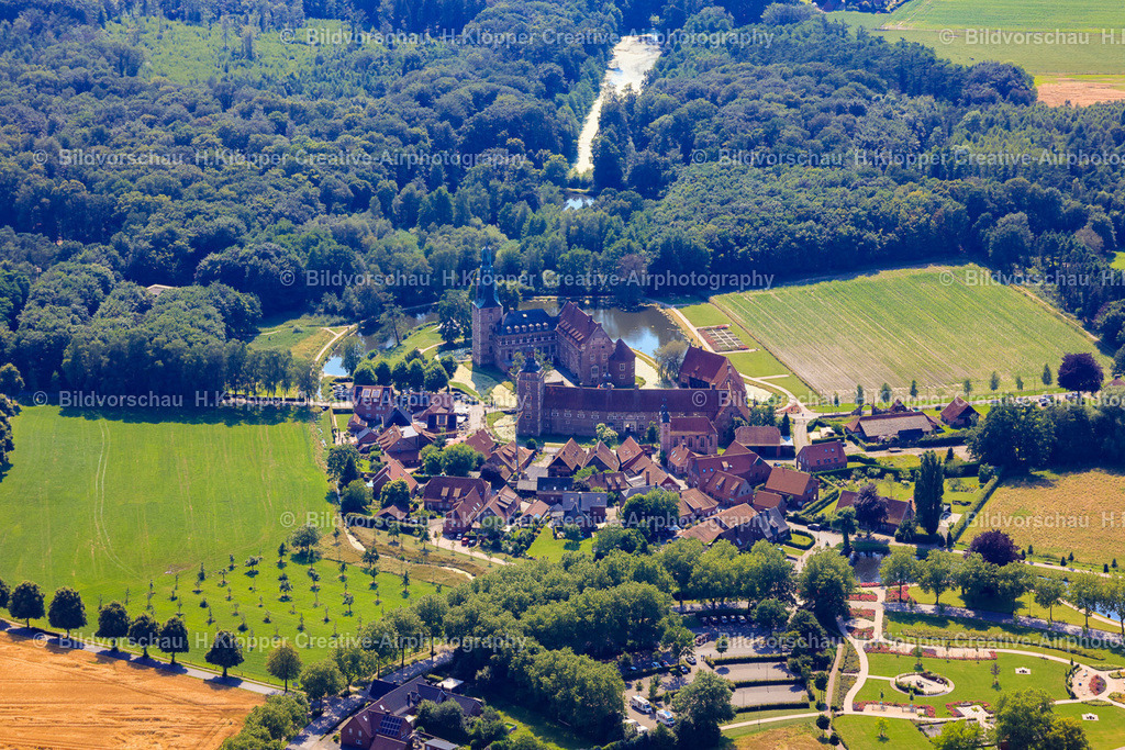 luftbilder-raesfeld-schloss-stadt-0143 | Luftbilder Schloss Raesfeld  Stadt Raesfeld Kreis Borken - Realized with Pictrs.com