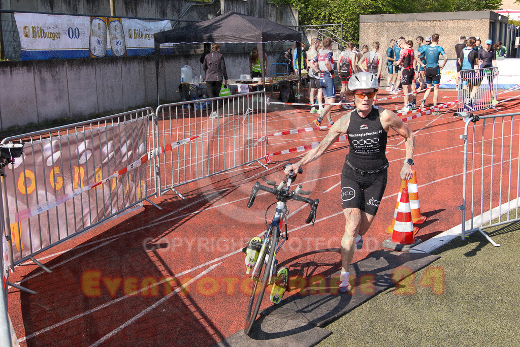 220424_1056_EV8_8856 | Sportfotografie im Rhein-Sieg Kreis, Köln, Bonn, NRW, Rheinland Pfalz, Hessen, etc. Unser Tätigkeitsfeld umfasst den Laufsport vom Volkslauf über den Marathon, Duathlon, Triathon bis zum Ultralauf wie Kölnpfad Ultra oder Schindertrail.