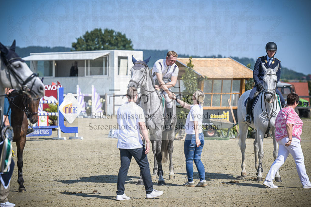 DOS_0065 | Entdecke hochwertige Reitturnierfotos von Foto Oger. Professionell, emotional und authentisch – jetzt Lieblingsmomente im Shop bestellen.Deutschlandweite Turnierfotografie. - Realisiert mit Pictrs.com
