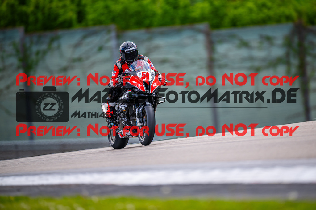 MaZZes_FotoMatrix_240505_6007705_2626 | STK1000