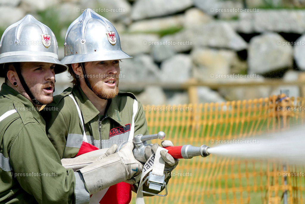 01-news-2022-Juli09-FF-Nassleistungsbewerb-Hoefen-Sony-DSD02728 | Info aus dem Bezirk Reutte/Ausserfern Tirol sowie eine umfangreiche Bilddatenbank über die gesamte Region: Lechtal, Talkessel Reutte, Tannheimertal, Zwischentoren. Lech, Plansee, Zugspitze, Grenztunnel, B179, Fernpassstraße, Verkehr, Lawinen, Tradition, - Realisiert mit Pictrs.com