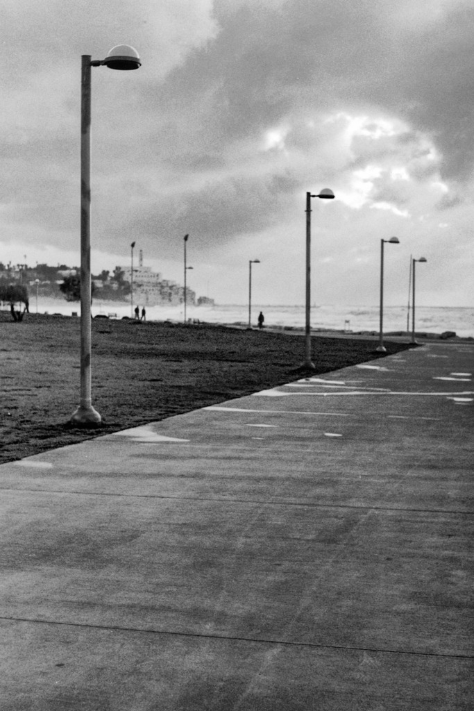 Tel Aviv, Israel | Online Shop für Christen: Christliche Poster XXL, Plakate, Wandbilder als Leinwand & christliche Postkarten, Kalender, Sticker & Lizenzen zum Download. Die Kunstwerke im christliche Geschenke Shop zeigen die Jahreslosung 2025, Gott, Jesus & mehr.