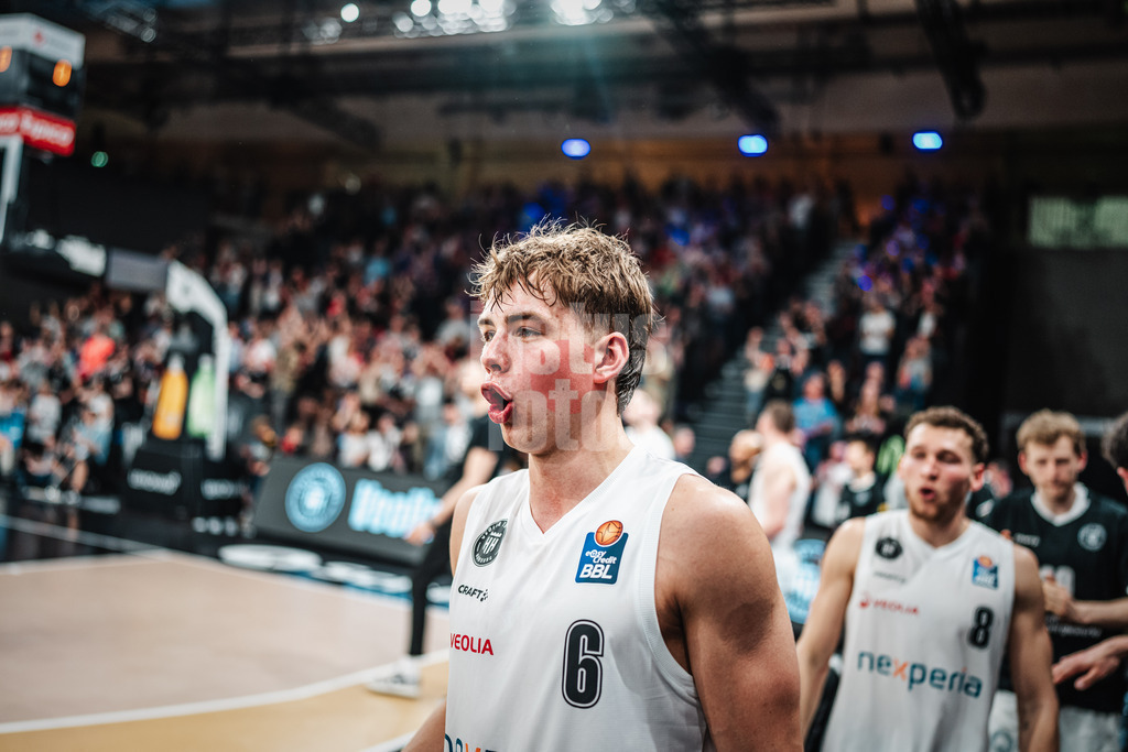 Basketball | Männer | Saison 2023/2024 | easyCredit Basketball Bundesliga | 31. Spieltag | Veolia Towers Hamburg vs. HAKRO Merlins Crailsheim | 30.04.2024 | Leif Möller (#6, Hamburg Towers)