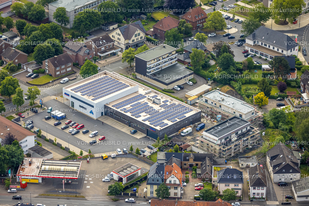 Hamm220601831 | Luftbild, Aldi Nord Supermarkt mit Solardach sowie Baustelle mit Neubau Heessener Gärten an der Amtsstraße, Heessen, Hamm, Ruhrgebiet, Nordrhein-Westfalen, Deutschland