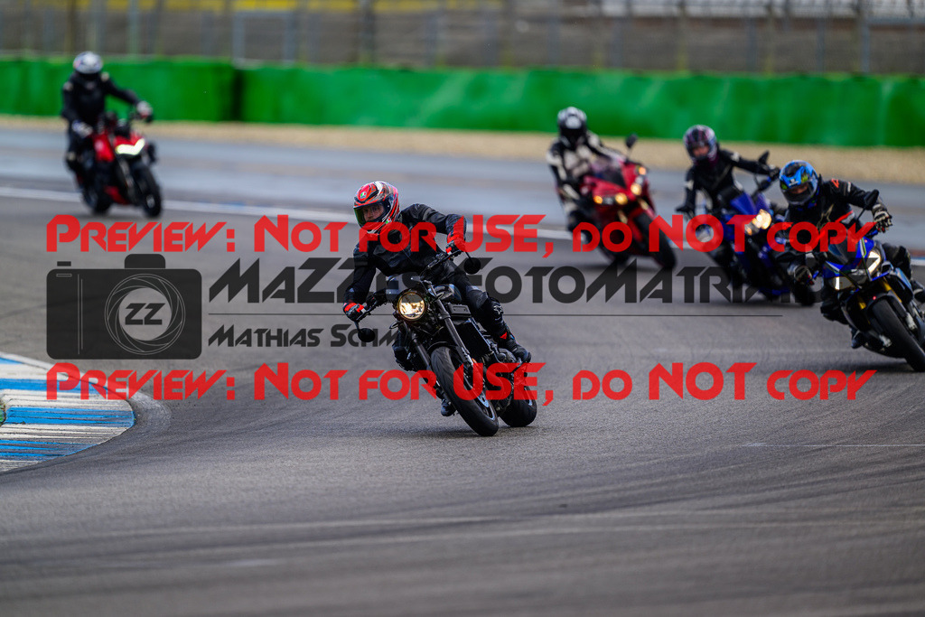 MaZZes_FotoMatrix_240615_6007705_5308 | INST