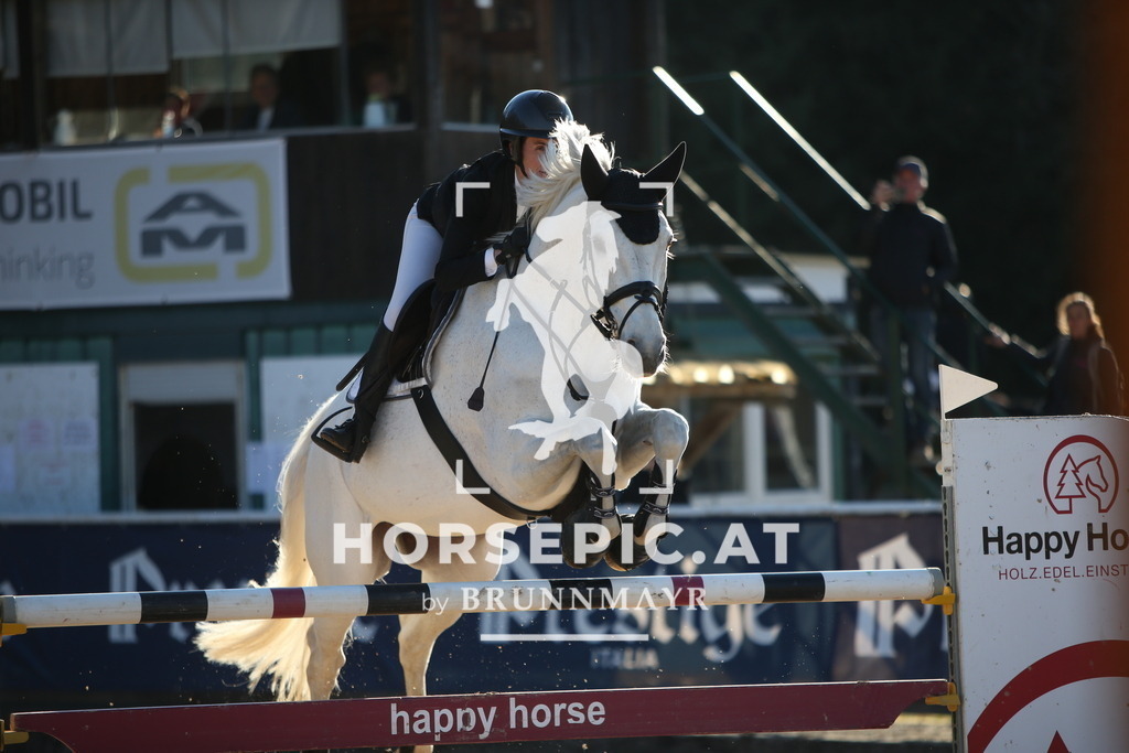 PP015994 | Willkommen bei Brunnmayr - Design & Fotografie – Ihrem Spezialisten für Reitturniere und Pferdeveranstaltungen in Oberösterreich, Salzburg und Bayern! Seit über 17 Jahren sind wir leidenschaftlich dabei.