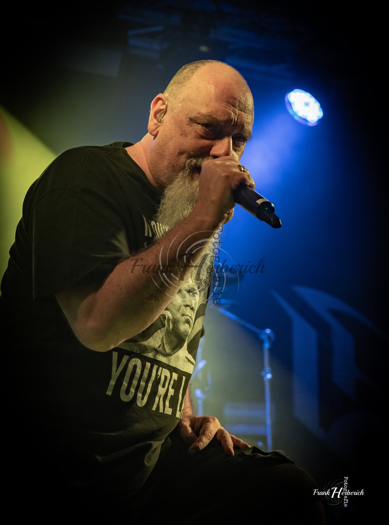 Justice Daudenwinden | Frank Herberich Fotografie, Frank Herberich, Fotografie, Hochzeit, Portrait, St. Peter Ording, Ording, Westerhever, Nordsee, Frank Fotografie, Hardheim,  Odenwald,Walldürn, Band,Eventfotografie - Realisiert mit Pictrs.com