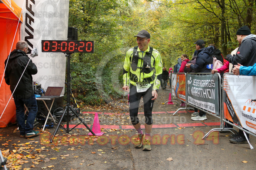251026_1310_EX1_2712 | Sportfotografie im Rhein-Sieg Kreis, Köln, Bonn, NRW, Rheinland Pfalz, Hessen, etc. Unser Tätigkeitsfeld umfasst den Laufsport vom Volkslauf über den Marathon, Duathlon, Triathon bis zum Ultralauf wie Kölnpfad Ultra oder Schindertrail.