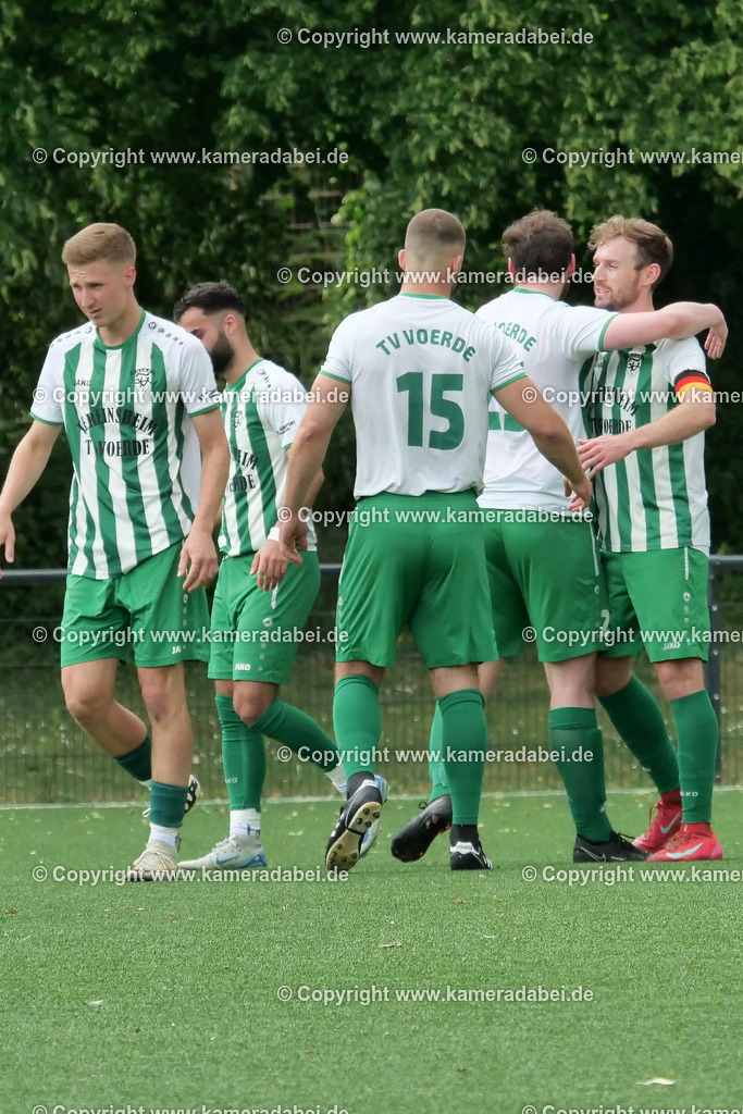 Fußball : Bezirksliga : TV Voerde - FC Sterkrade 72 | Fußball : Bezirksliga : TV Voerde - FC Sterkrade 72 am 25.05.2025 in Voerde - Realisiert mit Pictrs.com