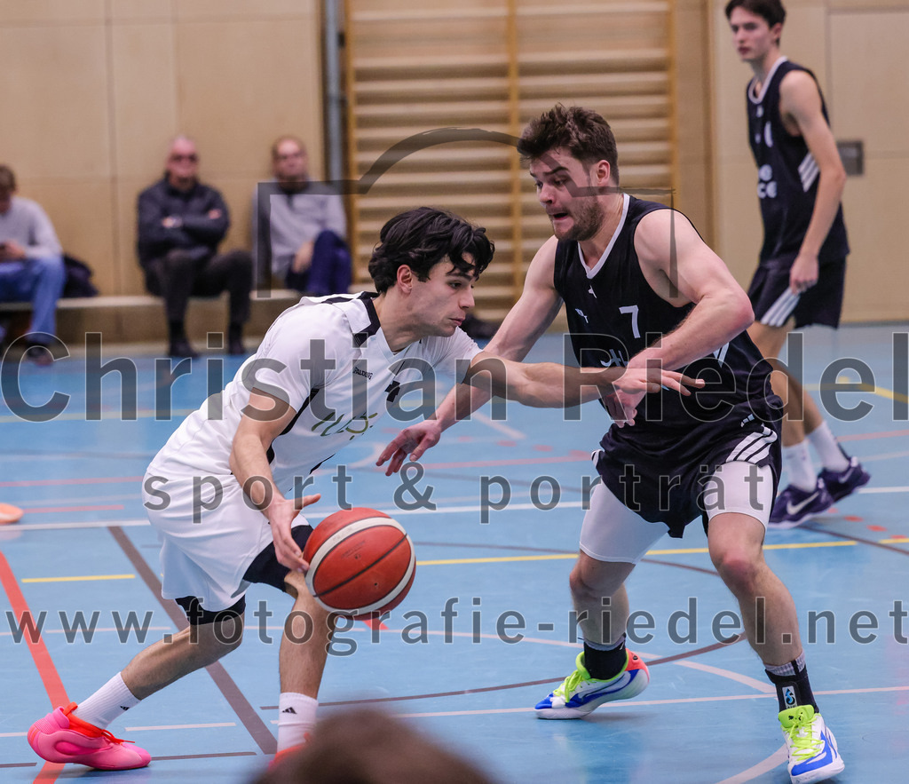2026-01-31_076_TSV_Vaterstetten_gegen_TS_Herzogenaurach | Vaterstetten, Deutschland, 31.01.2026:Basketball, 2. Regionalliga Süd 2025 / 2026, 14. Spieltag, TSV Vaterstetten gegen TS Herzogenaurach, Endergebnis: 71:70Altay Öztürk (TSV Vaterstetten, #4)Foto: Christian Riedel / fotografie-riedel.net