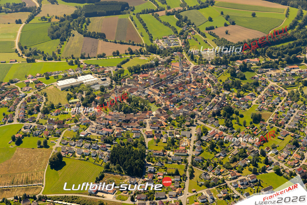 Das Luftbild zeigt :  Pleystein - Die Luftaufnahme wurde 2023 vom UL-Flugzeug aus erstellt ( keine Drohne ) - Hochauflösende Luftaufnahme - Für grossformatige Ausdrucke geeignet. Die Geschenkidee !Mit Lizenz und Bildrechte bestellbar