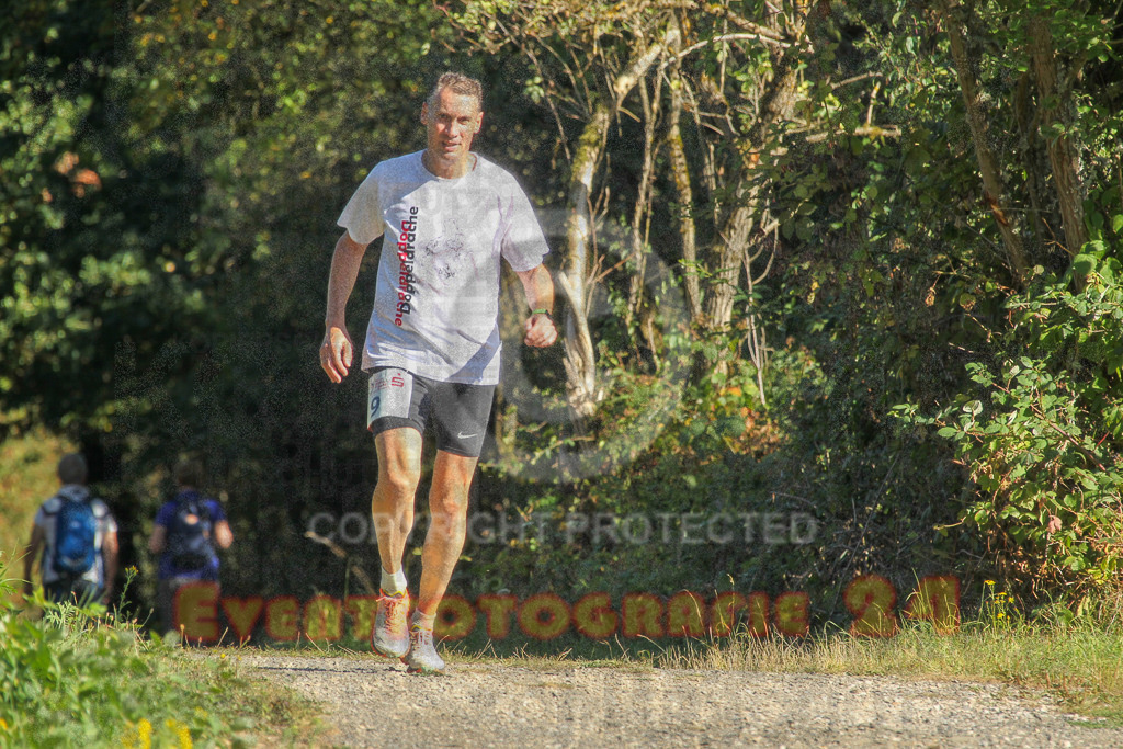 250830_1639_EV4_4688 | Sportfotografie im Rhein-Sieg Kreis, Köln, Bonn, NRW, Rheinland Pfalz, Hessen, etc. Unser Tätigkeitsfeld umfasst den Laufsport vom Volkslauf über den Marathon, Duathlon, Triathon bis zum Ultralauf wie Kölnpfad Ultra oder Schindertrail.