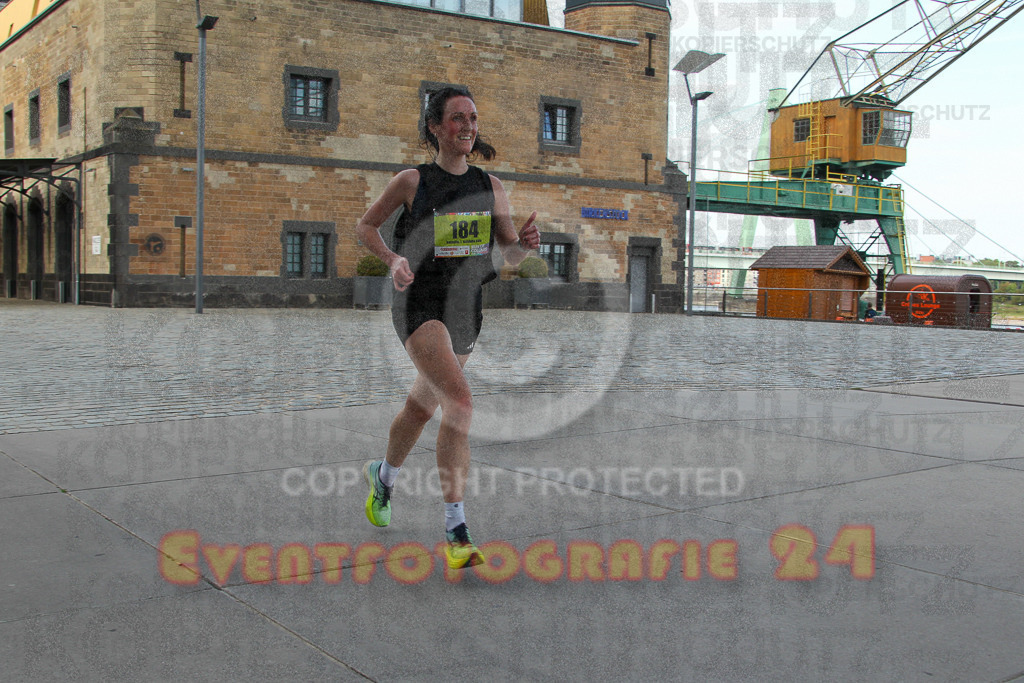 250920_1509_EV4_8163 | Sportfotografie im Rhein-Sieg Kreis, Köln, Bonn, NRW, Rheinland Pfalz, Hessen, etc. Unser Tätigkeitsfeld umfasst den Laufsport vom Volkslauf über den Marathon, Duathlon, Triathon bis zum Ultralauf wie Kölnpfad Ultra oder Schindertrail.