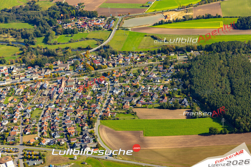 Das Luftbild zeigt : Oberwildenau Luhe-Wildenau - Die Luftaufnahme wurde 2024 vom UL-Flugzeug aus erstellt ( keine Drohne ) - Hochauflösende Luftaufnahme - Für grossformatige Ausdrucke geeignet. Die Geschenkidee !Mit Lizenz und Bildrechte bestellbar