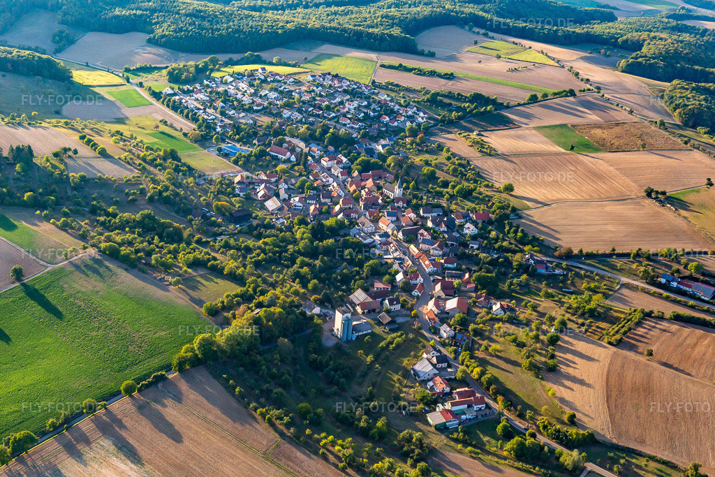 Luftbild: Ortsansicht von Westen im Ortsteil Hasselbach in Sinsheim im Bundesland Baden-Württemberg in Deutschland. Foto: IMG_111523.jpg vom 09.09.2018 durch Werner Riehm/FLY-FOTO.de