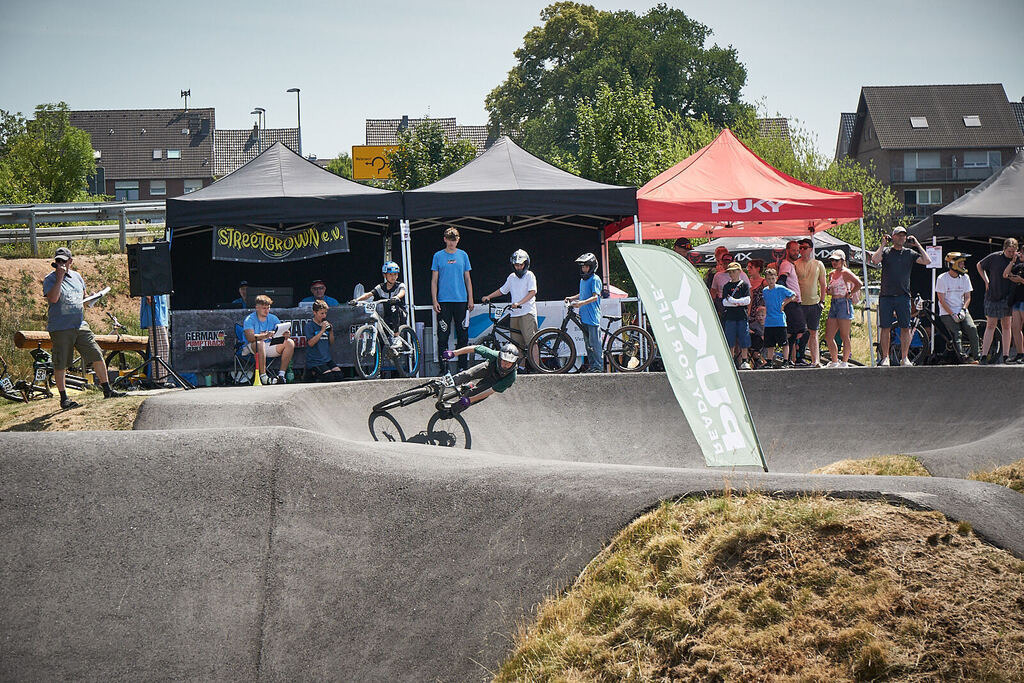 202506251-04 PM25 86@sebastiankopp | German Pumptrack Series - Realisiert mit Pictrs.com