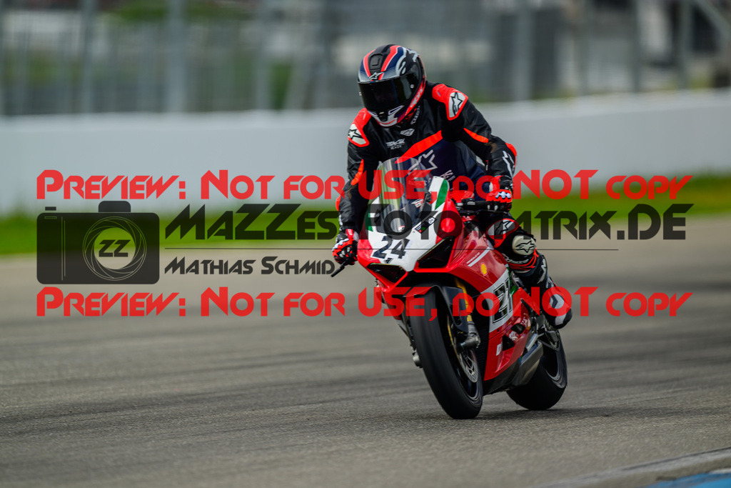 MaZZes_FotoMatrix_240615_6760 | WEISS