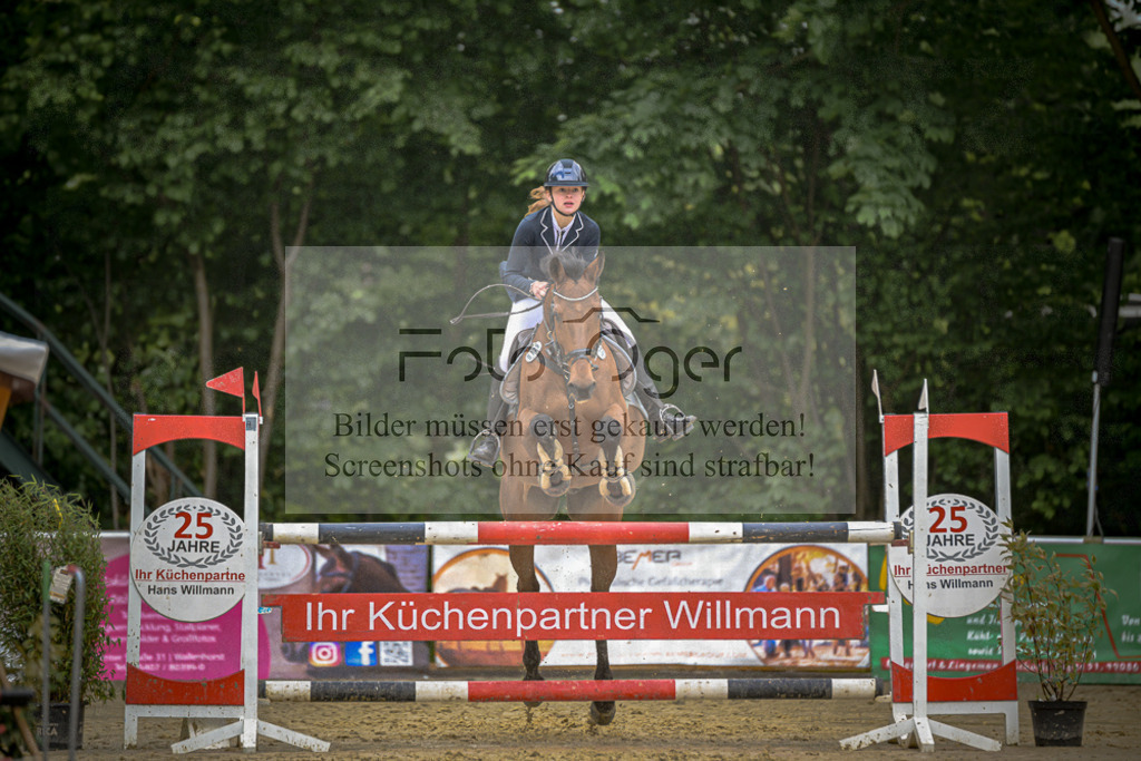 20240505-DOS_8655 | Entdecke hochwertige Reitturnierfotos von Foto Oger. Professionell, emotional und authentisch – jetzt Lieblingsmomente im Shop bestellen.Deutschlandweite Turnierfotografie. - Realisiert mit Pictrs.com
