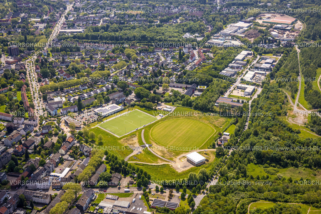 Gladbeck230510682 | Luftbild, Baustelle Stadtteilpark, Sportpark und Freizeitpark Mottbruch, Brüsseler Straße, Sportplatz SuS Schwarz Blau Gladbeck, Brauck, Gladbeck, Ruhrgebiet, Nordrhein-Westfalen, Deutschland