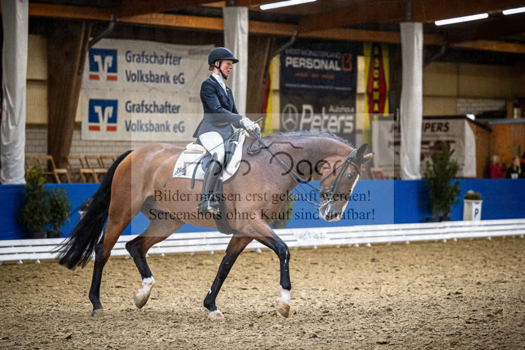 DOS_3272 | Entdecke hochwertige Reitturnierfotos von Foto Oger. Professionell, emotional und authentisch – jetzt Lieblingsmomente im Shop bestellen. - Realisiert mit Pictrs.com