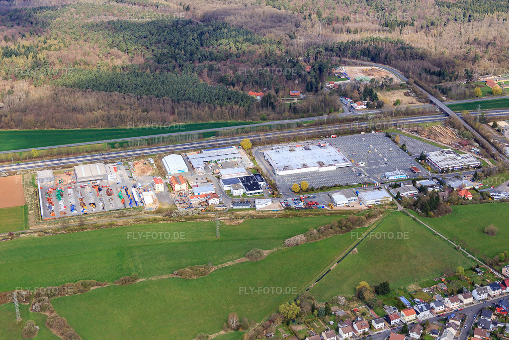 Luftbild: Gewerbegebiet Röntgenstraße mit E center Groß-Zimmern und Bauzentrum Groß-Zimmern GmbH | Klinker-Zentrale Süd in Groß-Zimmern im Bundesland Hessen in Deutschland.Foto: IMG_077288.jpg vom 12.04.2015 durch Werner Riehm/FLY-FOTO.deWWW.EDEKA.DEDSGVO-Erklärung