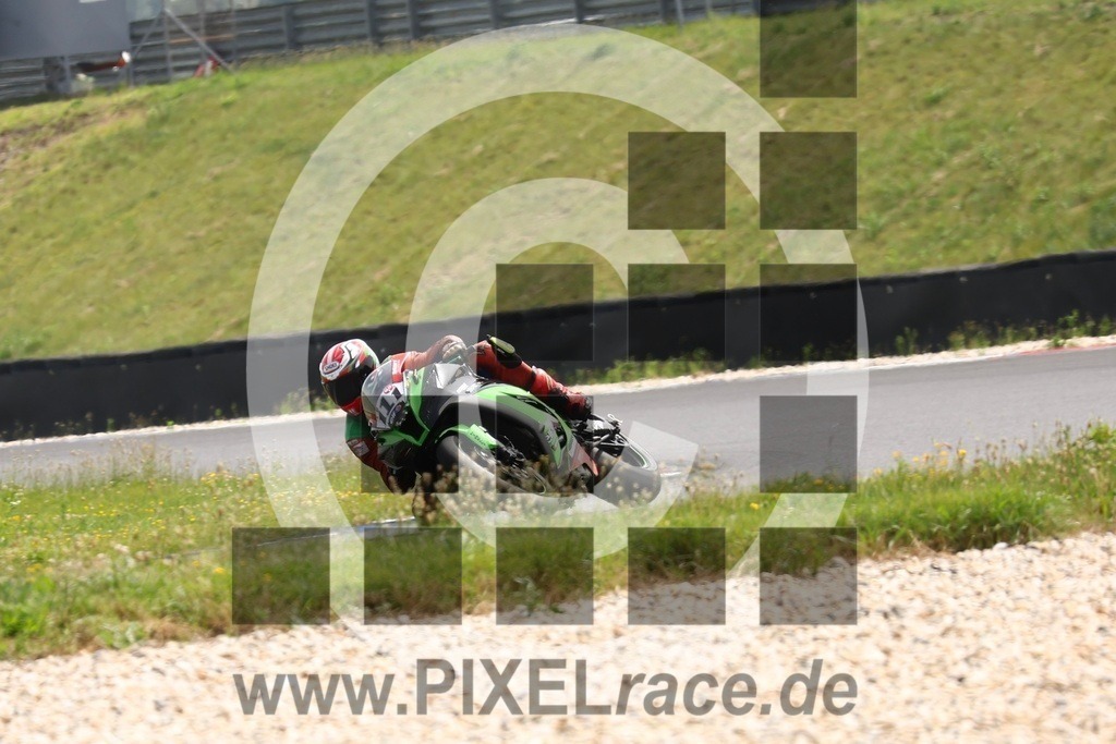 0111-20240621_11190 | Schöne Erinnerungen an spannende Momente - das festzuhalten ist unser Job. PIXELrace.de ist seit 2003 auf den Rennstrecken Europas unterwegs um die Action draußen beim Fahren und die wunderbare Stimmung imm Fahrerlager für euch einzufangen.