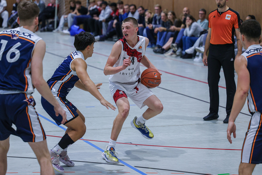 NBBL BAYER GIANTS vs Rostock Seawolves-94 | Fotos von Basketballspielen aus dem Raum NRW fotografiert von Gero Mueller-Laschet und Daniel Schaefer - Realisiert mit Pictrs.com