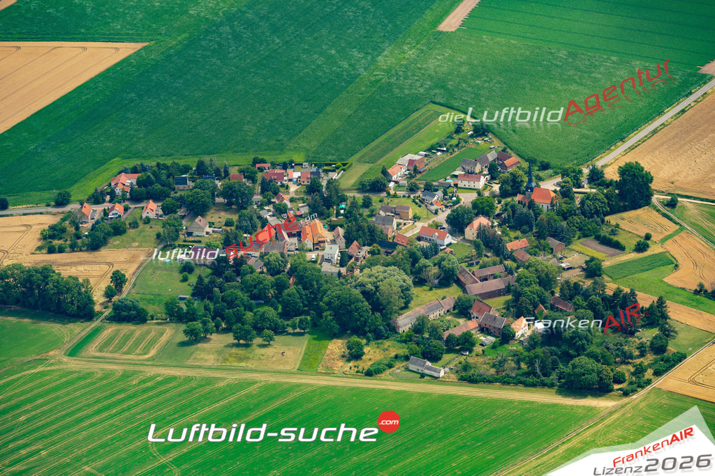 Die Luftaufnahme Kistritz - Teuchern wurde 2022 vom Flugzeug aus (keine Drohne) erstellt. Hohe Auflösung -für große Poster und Wandbilder geeignet - Garantiert!