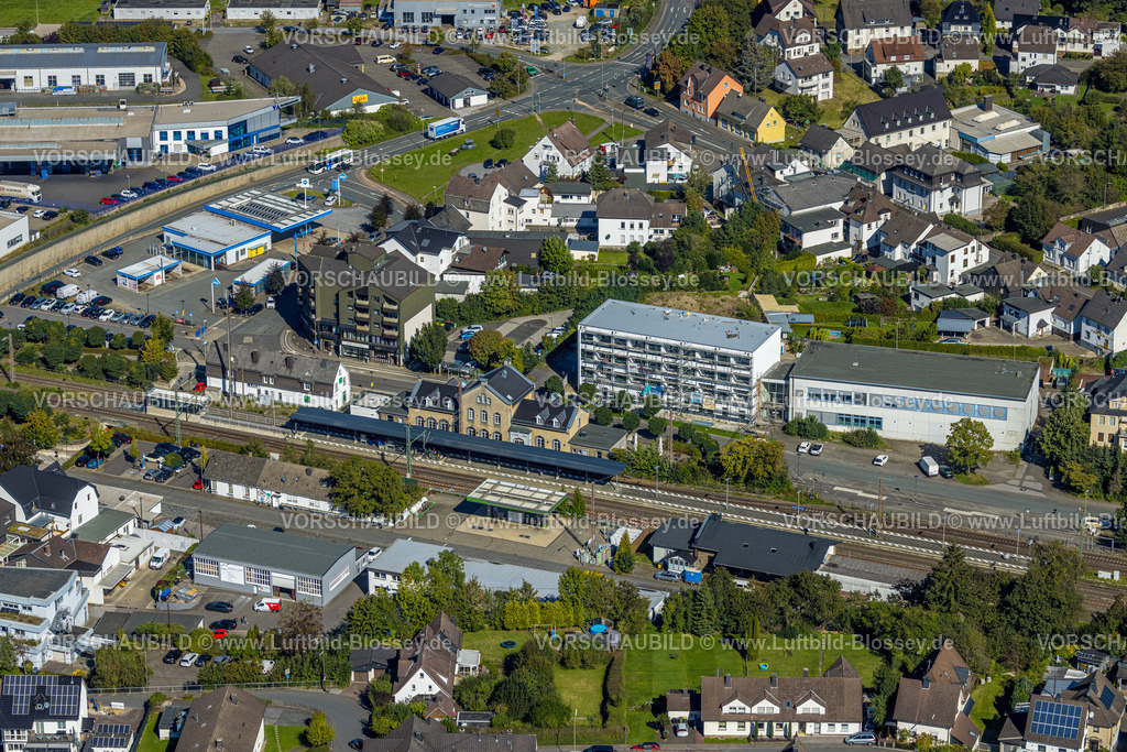 Lennestadt230909568Grevernbrueck | Luftbild, Lennestadt-Grevenbrück Bahnhof, Grevenbrück, Lennestadt, Sauerland, Nordrhein-Westfalen, Deutschland