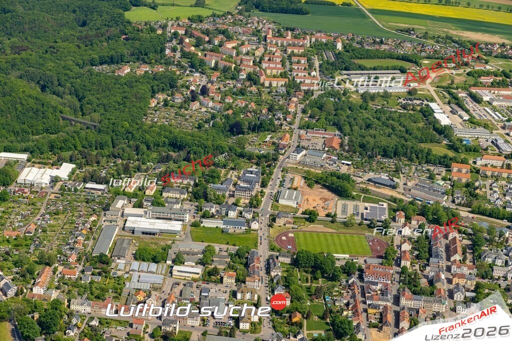 Das Luftbild der Stadt Frankenberg/Sa. wurde 2022 vom Flugzeug heraus erstellt (keine Drohnen-Aufnahmen) Aufnahmehöhe ca.450 Meter- hohe Bildauflösung und Druck-Qualität. Garantiert!