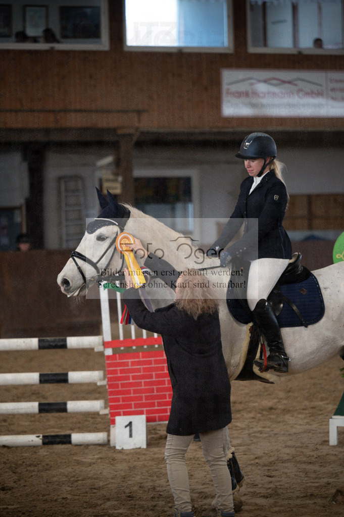 Hallenreittunier Voxtrup 2023 | Entdecke hochwertige Reitturnierfotos von Foto Oger. Professionell, emotional und authentisch – jetzt Lieblingsmomente im Shop bestellen.Deutschlandweite Turnierfotografie. - Realisiert mit Pictrs.com