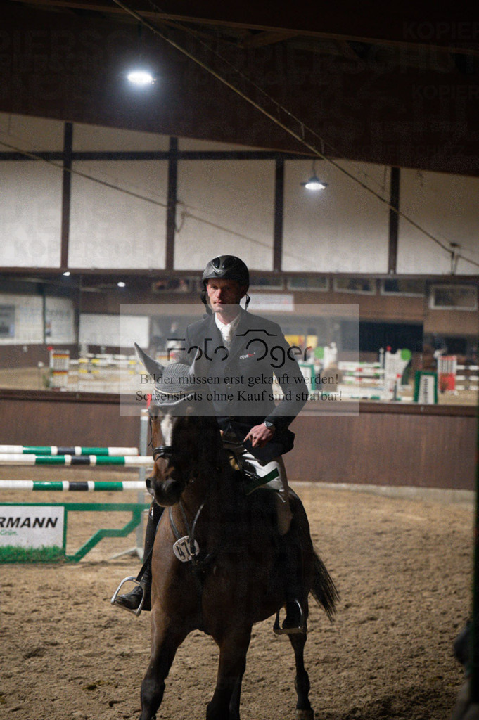Hallenreittunier Voxtrup 2023 | Entdecke hochwertige Reitturnierfotos von Foto Oger. Professionell, emotional und authentisch – jetzt Lieblingsmomente im Shop bestellen.Deutschlandweite Turnierfotografie. - Realisiert mit Pictrs.com
