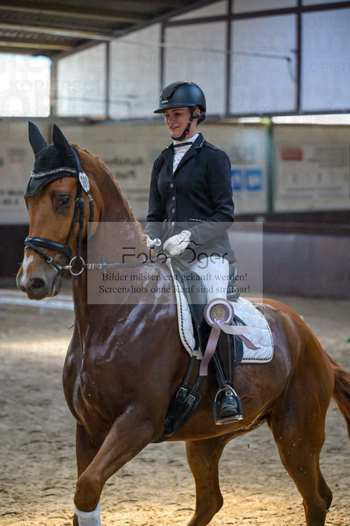 Reitturnier Voxtrup | Entdecke hochwertige Reitturnierfotos von Foto Oger. Professionell, emotional und authentisch – jetzt Lieblingsmomente im Shop bestellen.Deutschlandweite Turnierfotografie. - Realisiert mit Pictrs.com
