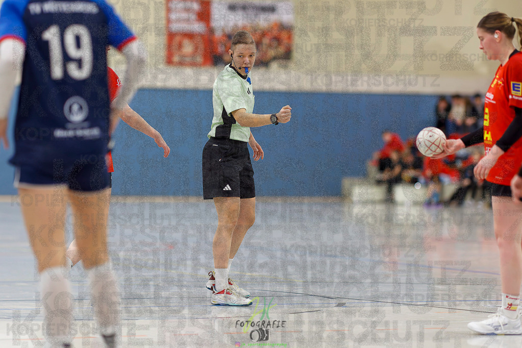 Frauen Regionalliga (HHV); HSG Wettenberg - TV Hüttenberg | Frauen Regionalliga (HHV); HSG Wettenberg - TV Hüttenberg am 06.12.2025 in Launsbach (Wettenberg) (Halle GS Launsbach (Wettenberg))Photo © 2025 - Jörg Heinrich - Realisiert mit Pictrs.com