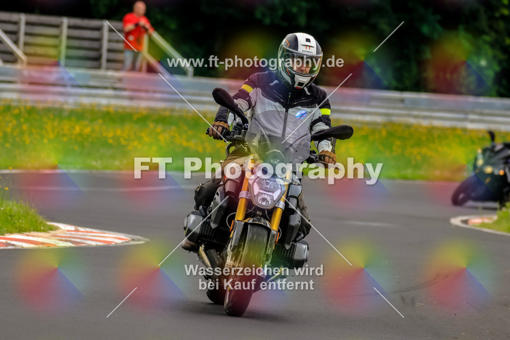 VBK-6916 | Hier findet Ihr Bilder von Touristenfahrten auf der Nürburgring Nordschleife oder von anderen Veranstaltungen die ich besucht habe. Viel Spass beim Durch Schauen 