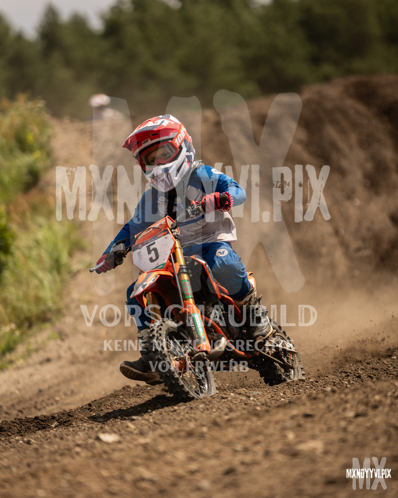 866A1729 | mxndyyvipix
