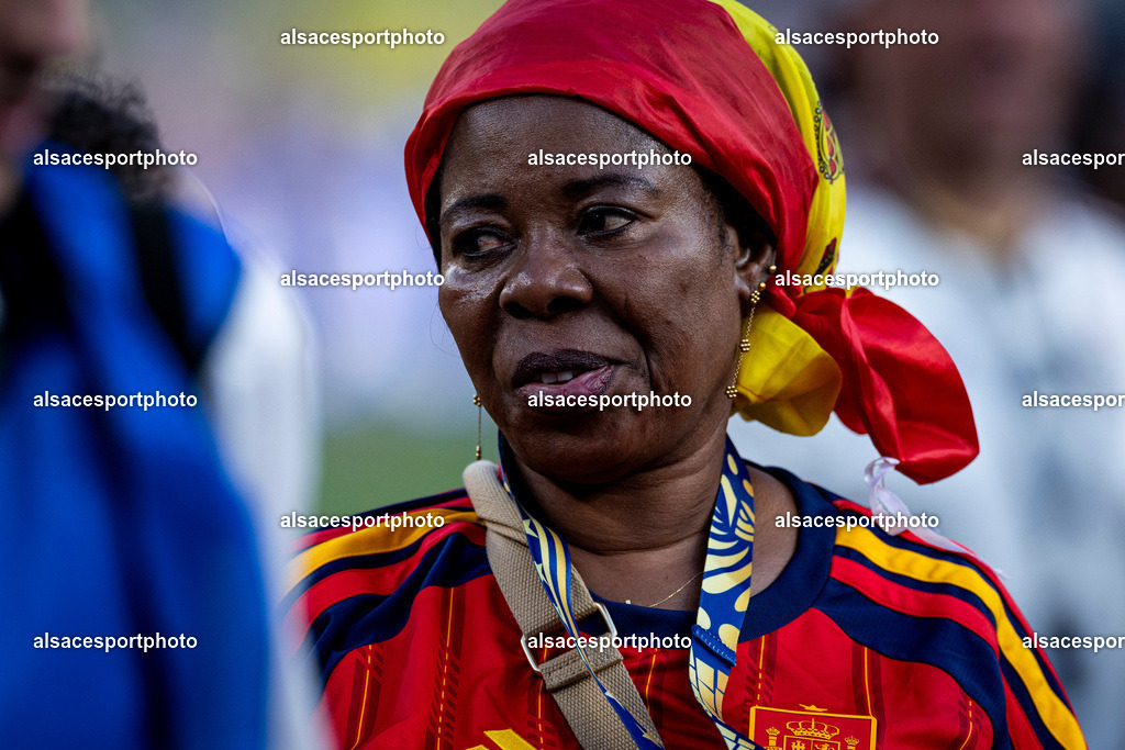 FOOTBALL : Argentine vs Espagne – Finale de la Coupe du Monde FIFA 2026. New York New Jersey Stadium, East Rutherford, New Jersey, États-Unis. 19/07/2026. | Lamine Yamal célèbre la victoire de l'Espagne après la finale de la Coupe du Monde de la FIFA 2026 au New York New Jersey Stadium, à East Rutherford, dans le New Jersey, le 19 juillet 2026, aux États-Unis.