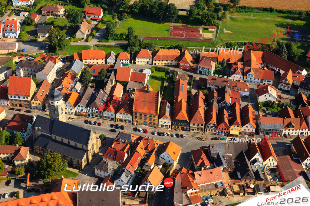 Die Luftaufnahme der Stadt Weismain wurde vom UL-Flugzeug heraus erstellt ( keine Drohne )- hohe Auflösung für beste Qualität