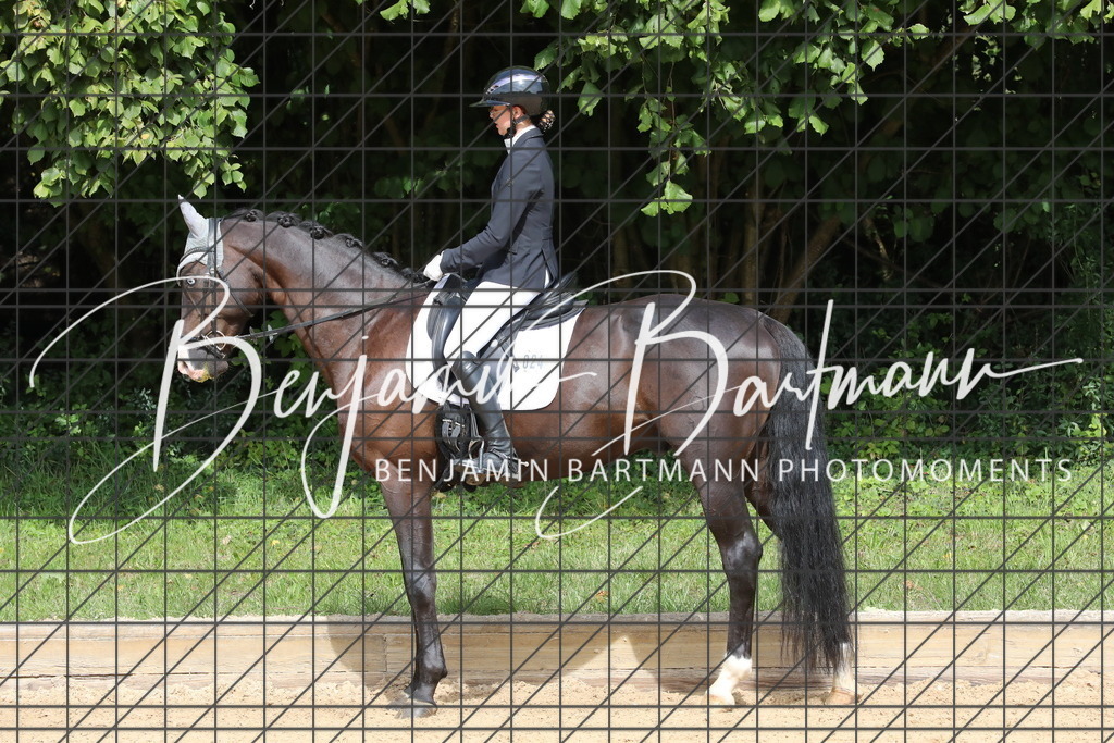 AZ2A2114 | Benjamin Bartmann Photomoments