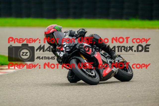 MaZZes_Fotomatrix_20241003_6007705_3497 | GELB