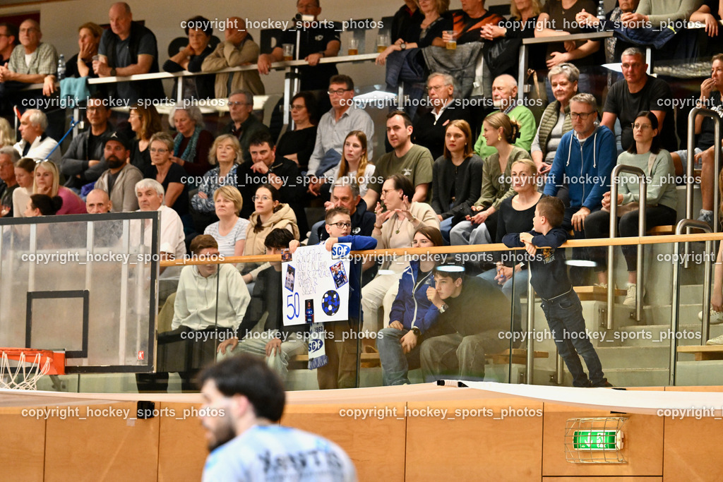 SC Ferlach vs. HSG Xentis Lipizzanerheimat | Besucher Ballspielhalle Ferlach, SC Ferlach vs. HSG Xentis Lipizzanerheimat, SC Ferlach vs. HSG Xentis Lipizzanerheimat am 18.04.2026 in Ferlach (Ballspielhalle Ferlach), Austria, (Photo by Bernd Stefan)