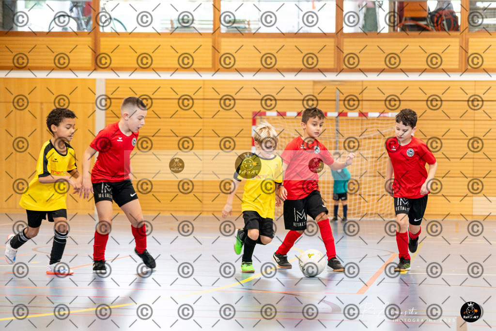 20251123_FCR-Hallenturnier-F3_2_016-36 | Sport und Naturfotografie von Roberto Esposito zeigt echte Momente Bewegung und die Schönheit der Natur. Ausdrucksstarke Bilder schaffen Emotionen.