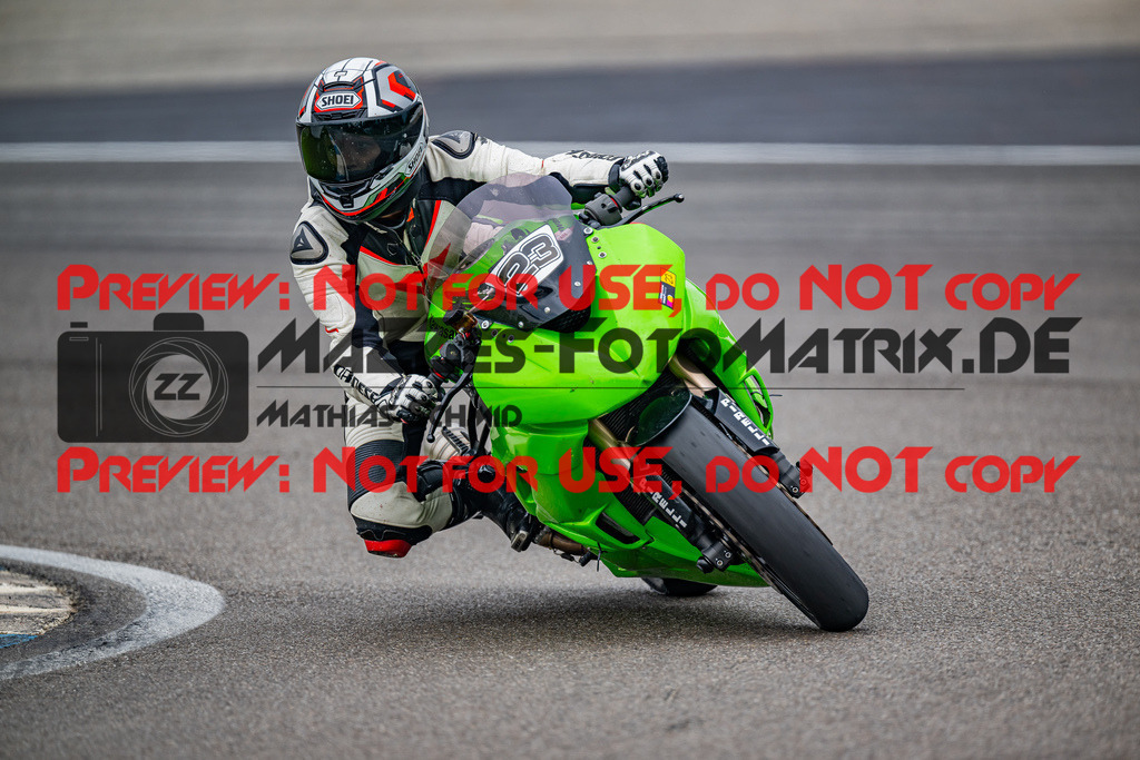 MaZZes_FotoMatrix_240702_6007705_7438 | GELB