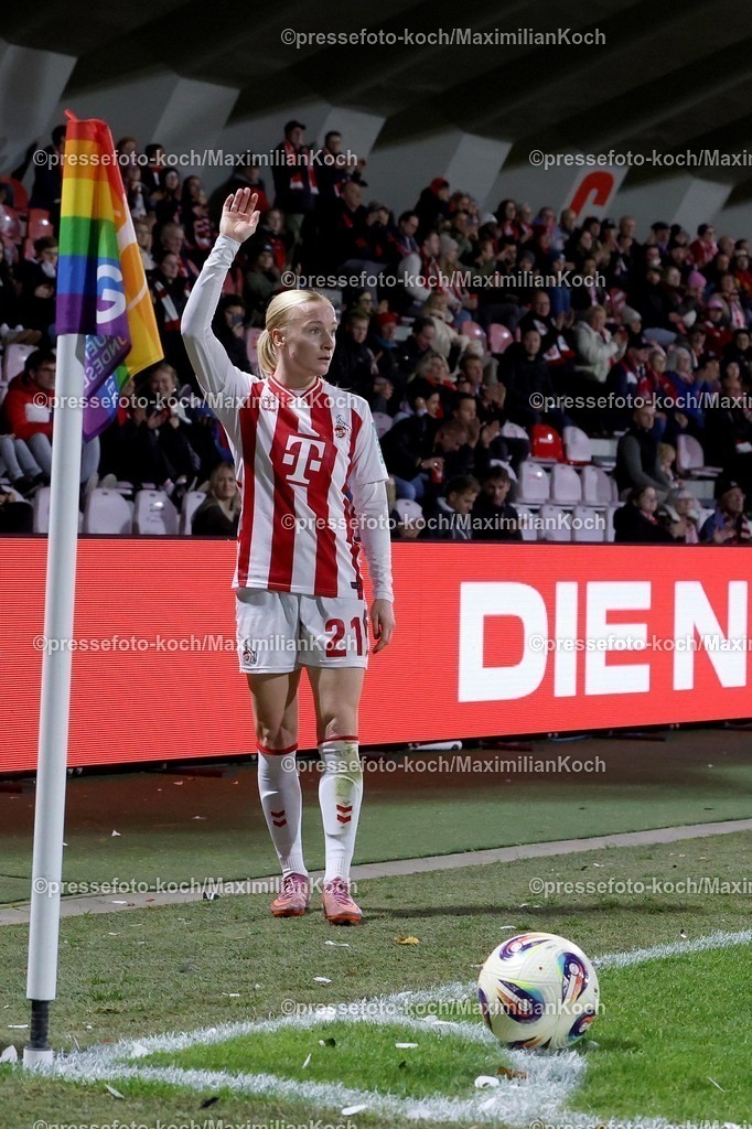 xSSCx31102502003 | 31.10.2025, xsscx, Frauen Fuﬂball, 1. FC Koeln - 1. FC Nuernberg, 1. Fuﬂball Bundesliga, 3. Spieltag, Franz-Kremer-Stadion, Saison 2025 2026: Anna Gerhardt (1. FC Koeln #21) DFB regulations prohibit any use of photographs as image sequences and or quasi-video. Nordrhein-Westfalen Deutschland