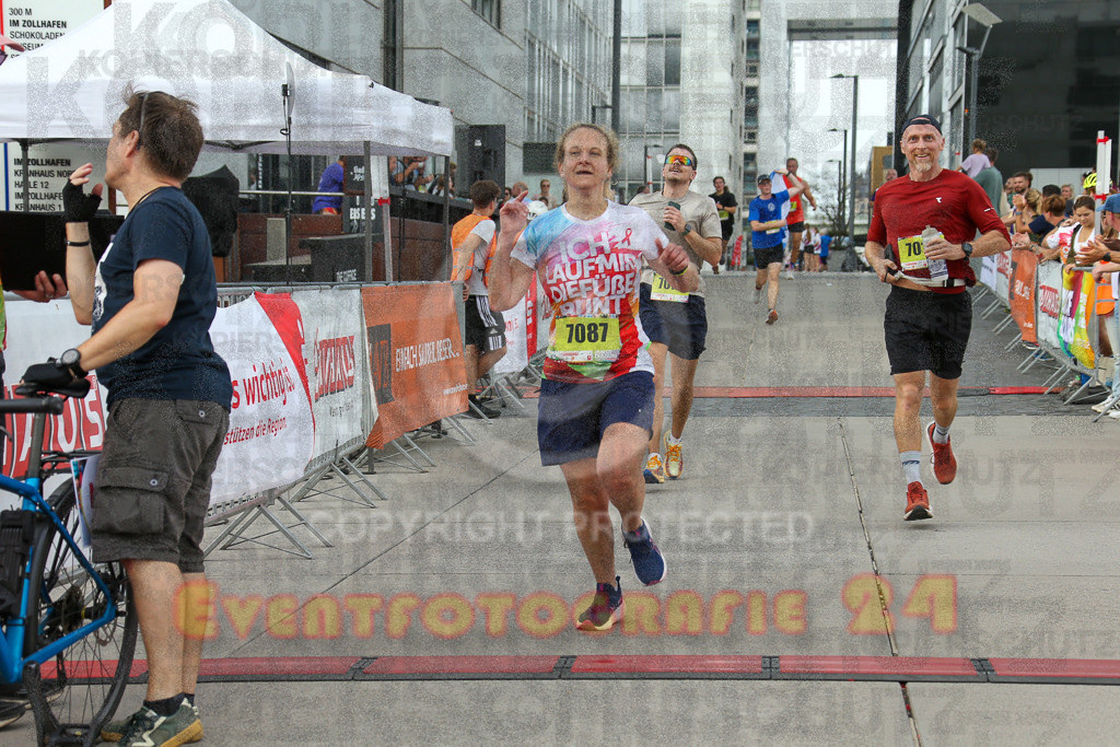 250920_1530_EX1_9709 | Sportfotografie im Rhein-Sieg Kreis, Köln, Bonn, NRW, Rheinland Pfalz, Hessen, etc. Unser Tätigkeitsfeld umfasst den Laufsport vom Volkslauf über den Marathon, Duathlon, Triathon bis zum Ultralauf wie Kölnpfad Ultra oder Schindertrail.