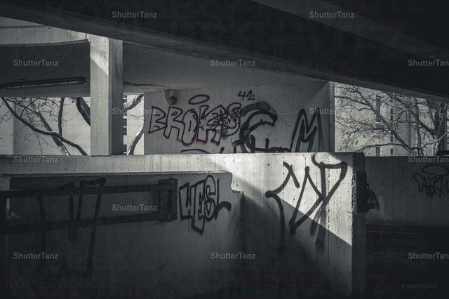 Shadows | SHUTTERTANZ - Realisiert mit Pictrs.com