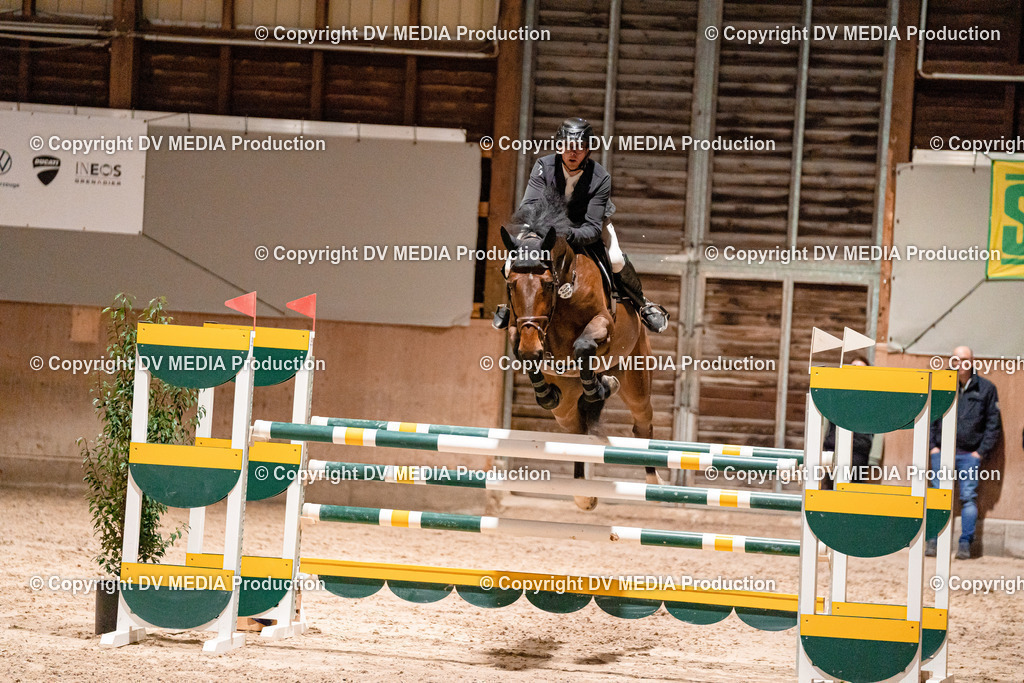 Springen Tag 1-915 | dv-media-shop - Realisiert mit Pictrs.com