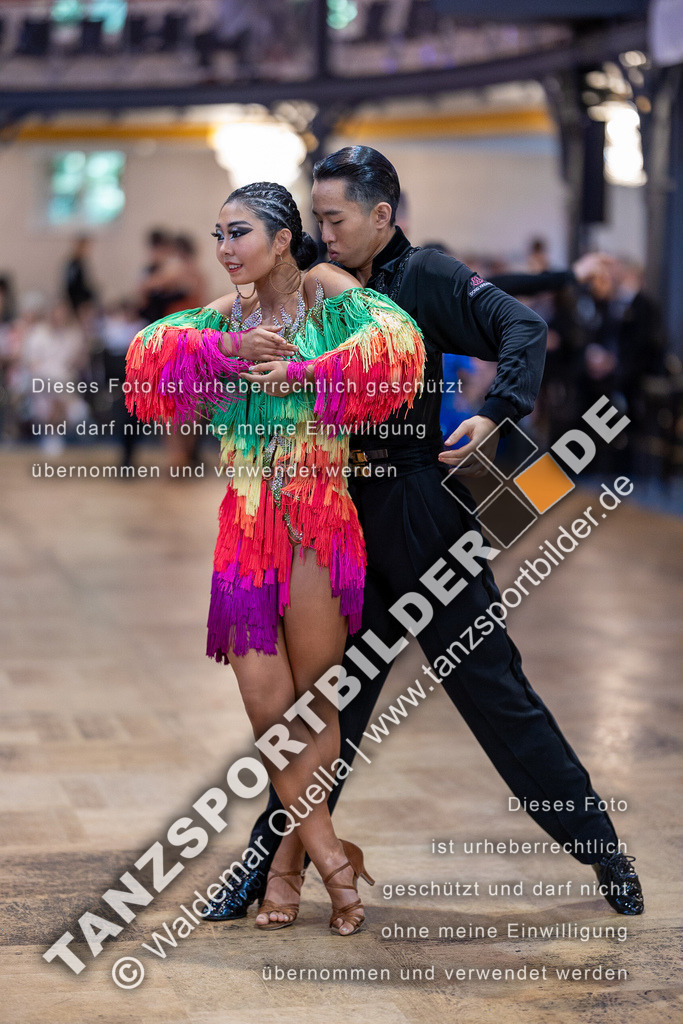 20230812-01522 | Hier finden Sie Tanz Bilder vom Latein und Standard Formationen tanzen. Sportbilder vom Tanzsport. Schöne Fotos und von Weltmeisterschaft, Europameisterschaft, Bundesliga, Regionalliga, Oberliga und Landesliga sowie von GOC Stuttgart, DanceComp, WM Bremen